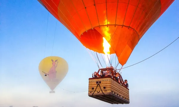 Cairns Hot Air Balloon Flight, with Transfers, Sunrise & Glass of Bubbles.