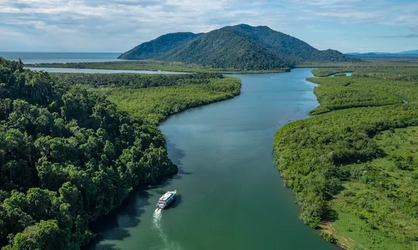 Frankland Islands All-Inclusive Day Tour